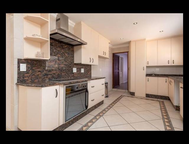 4 BEDROOM HOUSE FOR SALE IN BASSONIA